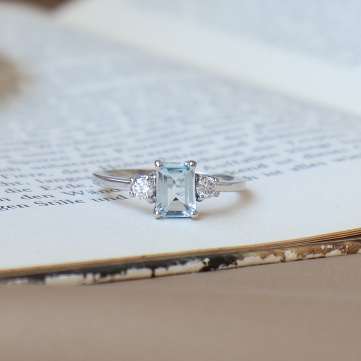 ANILLO AGUAMARINA Y PLATINO