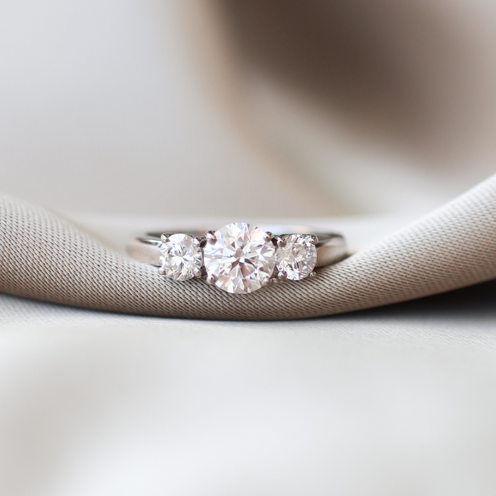 ANILLO COMPROMISO TRICILLO MILA