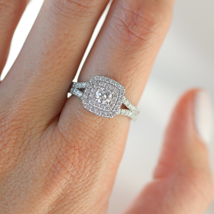 ANILLO COMPROMISO HALO DOBLE JACINTA