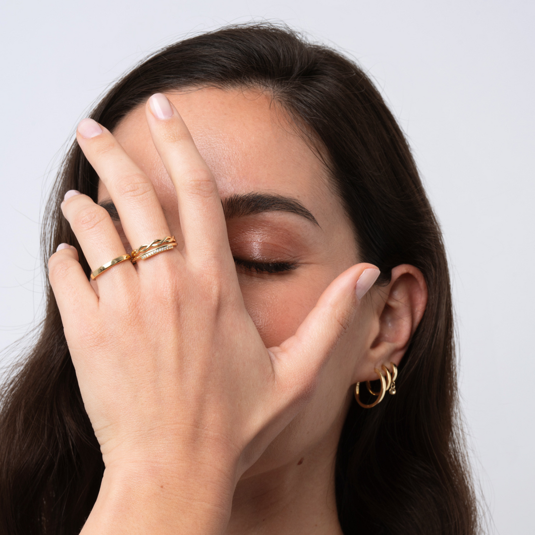 ANILLO LAZOS ORO