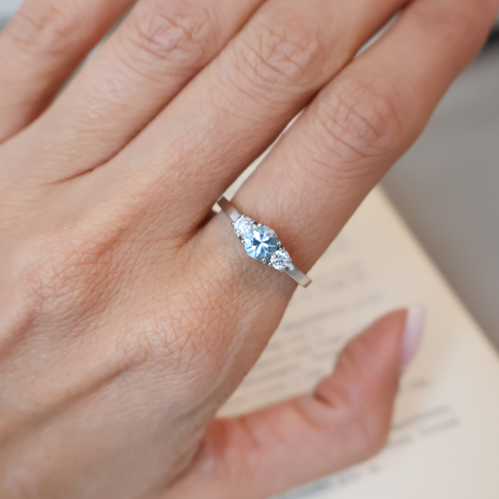 ANILLO COMPROMISO AGUAMARINA Y DIAMANTES