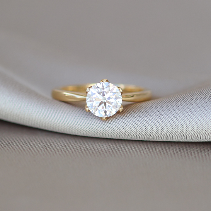 Anillo Compromiso Solitario Olivia