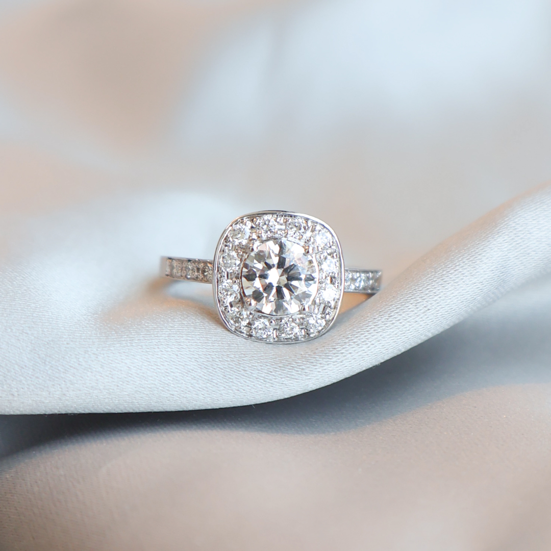 ANILLO COMPROMISO HALO ELISA