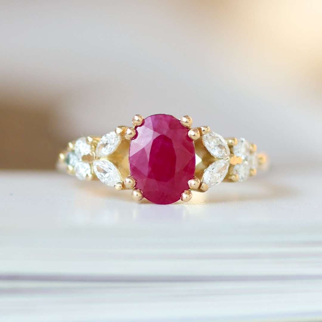 ANILLO COMPROMISO RUBÍ MARQUISE