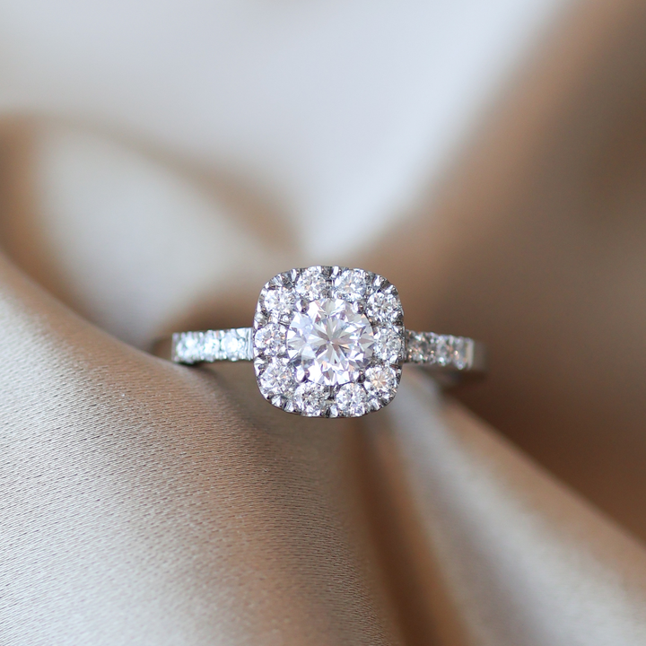 Anillo Compromiso Halo Cuadrado