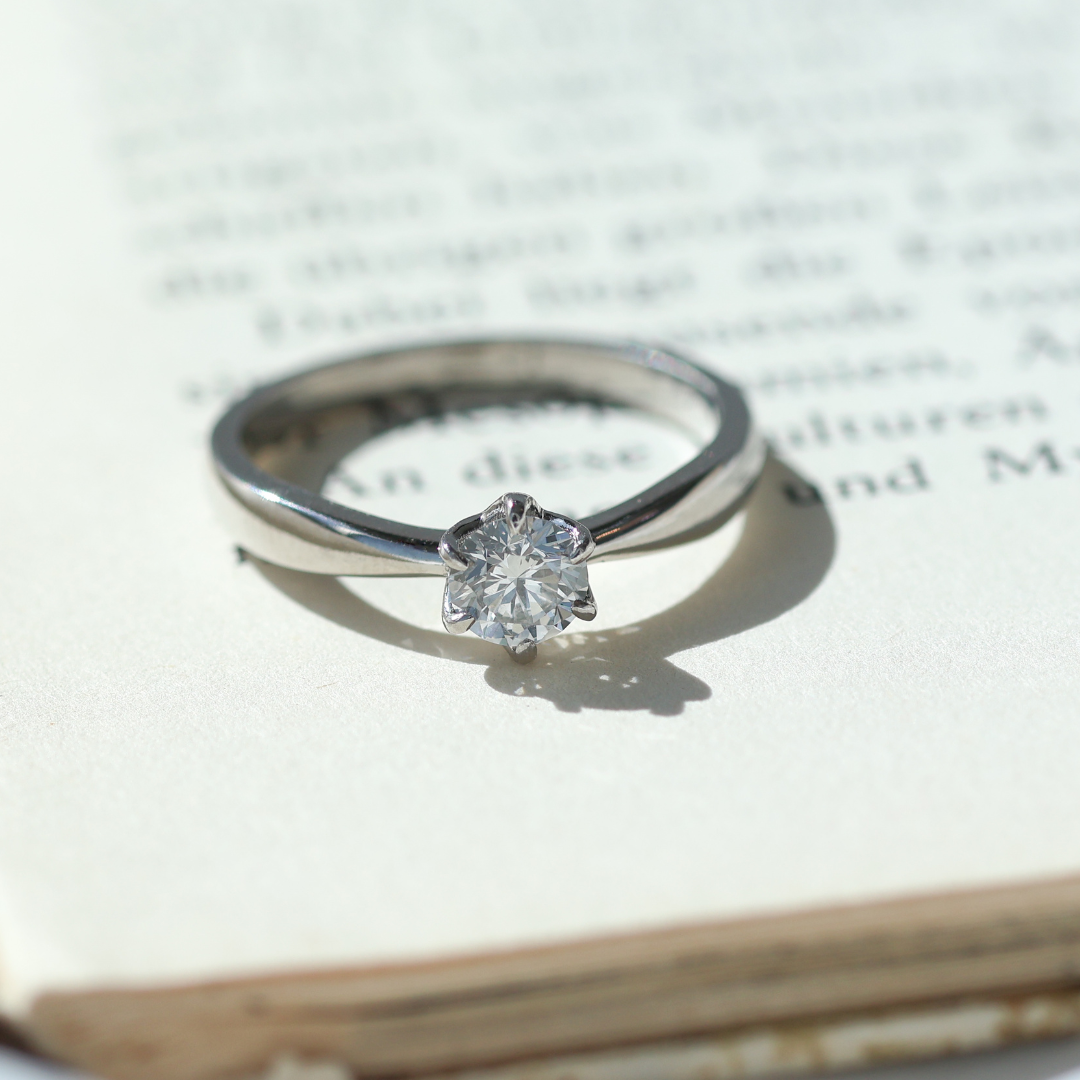 Anillo Compromiso Solitario Olivia