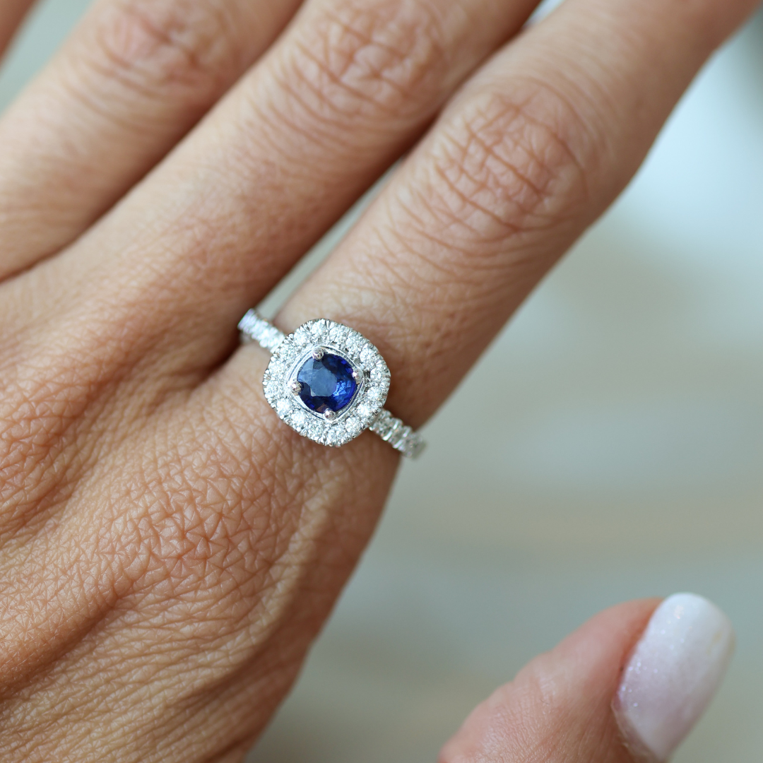 ANILLO COMPROMISO ZAFIRO CUADRADO