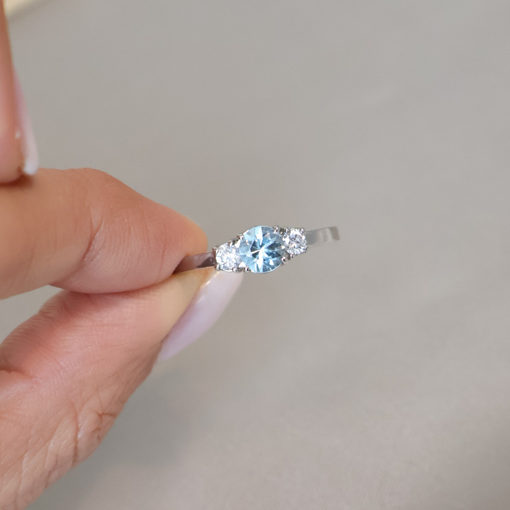 ANILLO COMPROMISO AGUAMARINA Y DIAMANTES