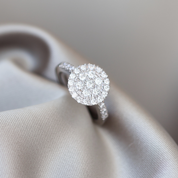 ANILLO COMPROMISO HALO FLOR