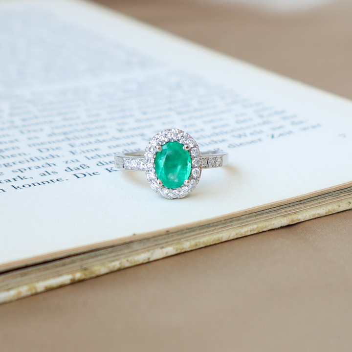 ANILLO COMPROMISO ESMERALDA