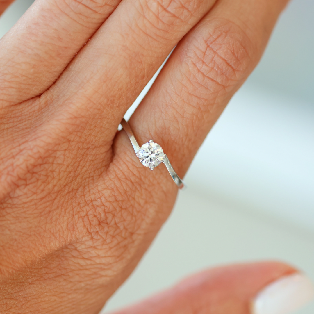 ANILLO DE COMPROMISO MONTT