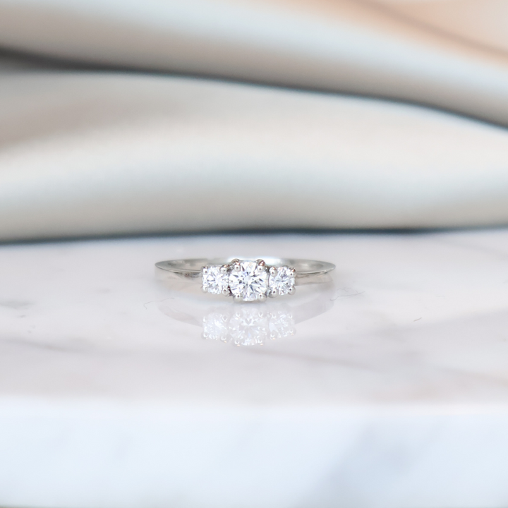 ANILLO COMPROMISO TRICILLO MILA