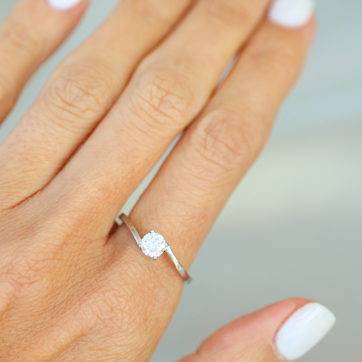 ANILLO DE COMPROMISO MONTT