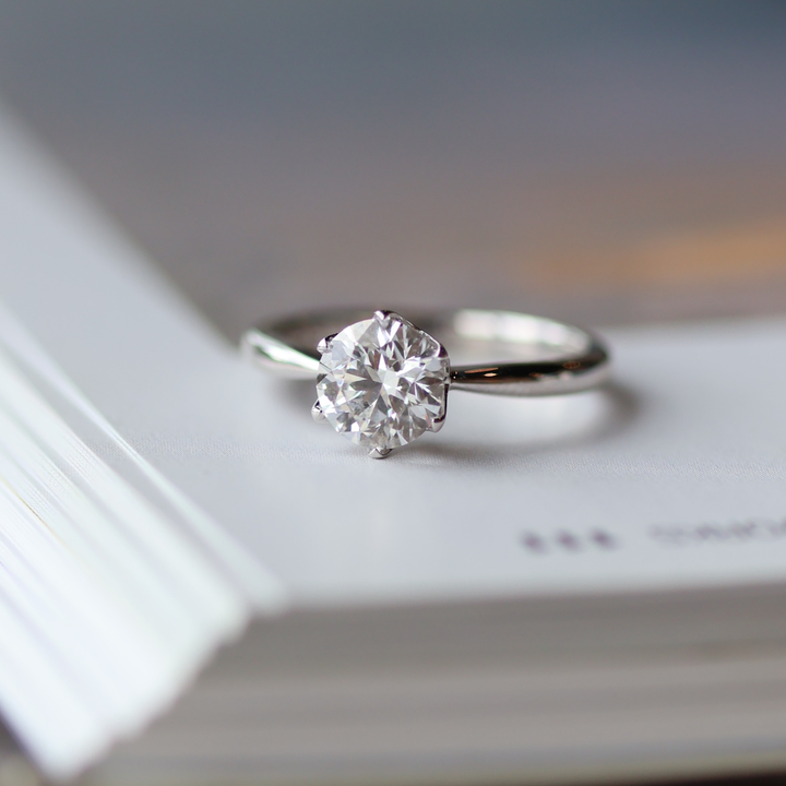 Anillo Compromiso Solitario Olivia
