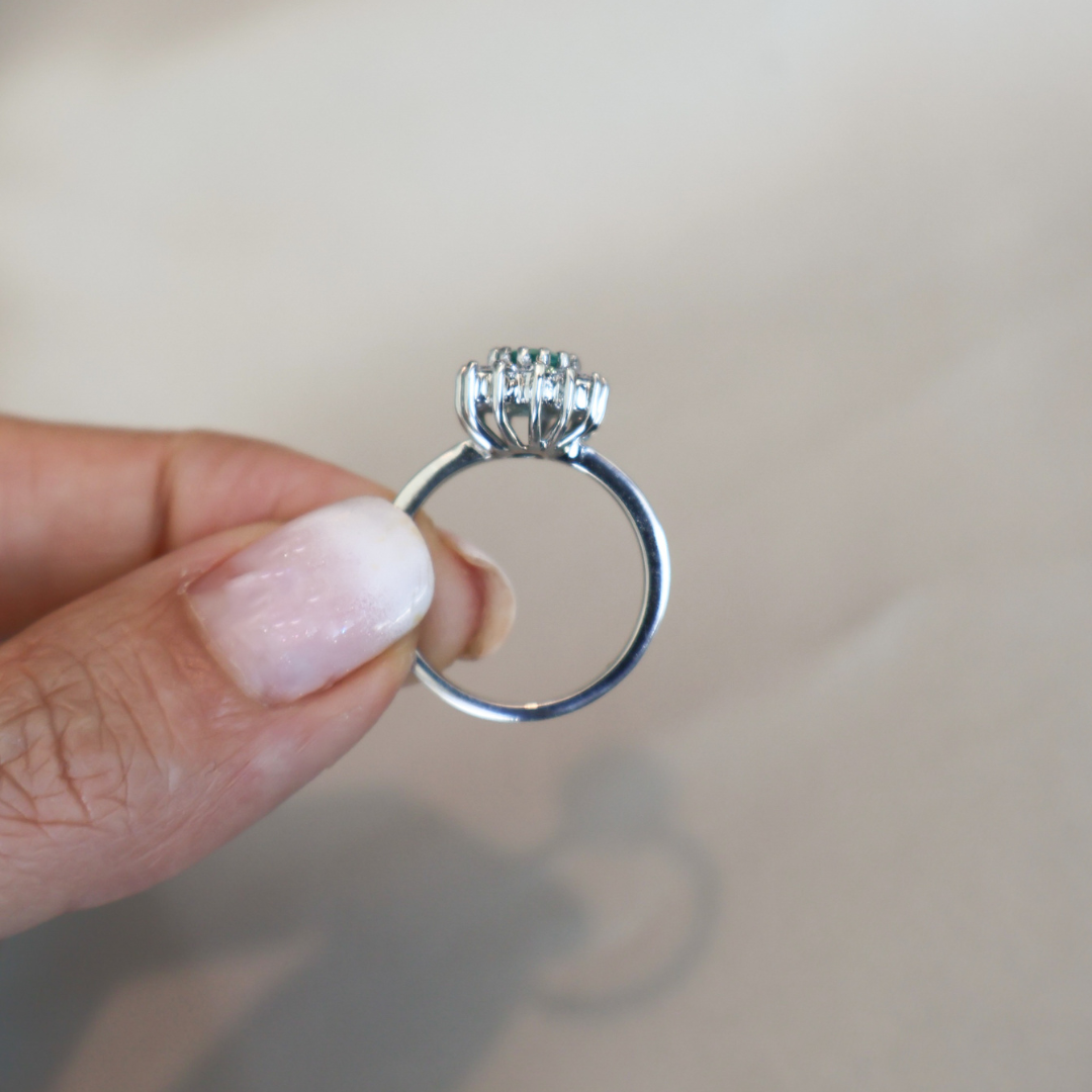 ANILLO COMPROMISO SOLITARIO ESMERALDA