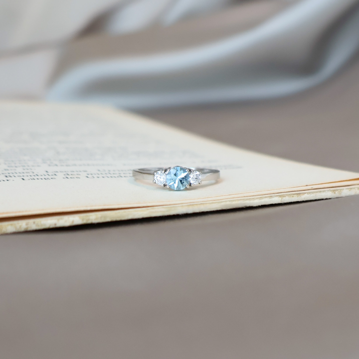 ANILLO COMPROMISO AGUAMARINA Y DIAMANTES