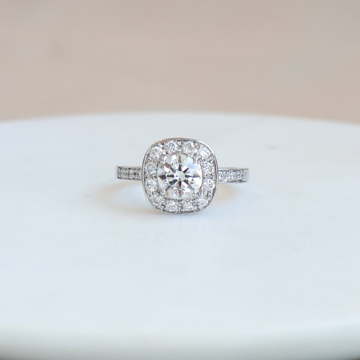 ANILLO COMPROMISO HALO ELISA