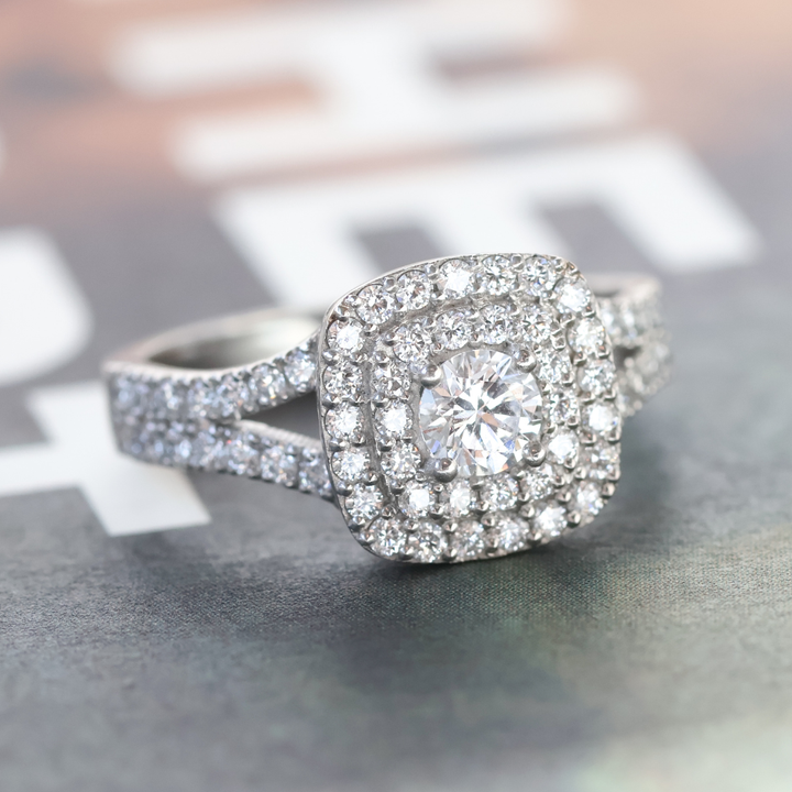 ANILLO COMPROMISO HALO DOBLE JACINTA