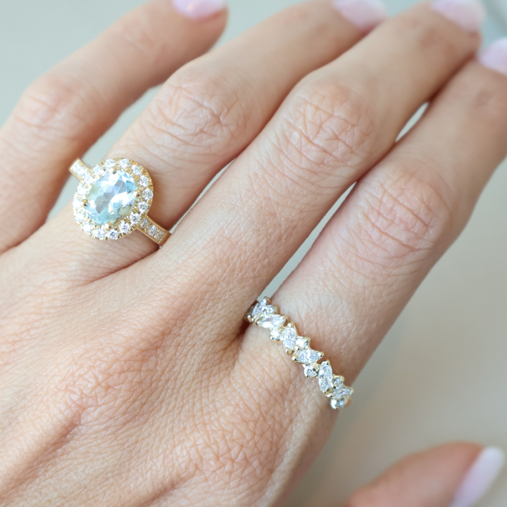 ANILLO QUEEN DIAMANTES ORO