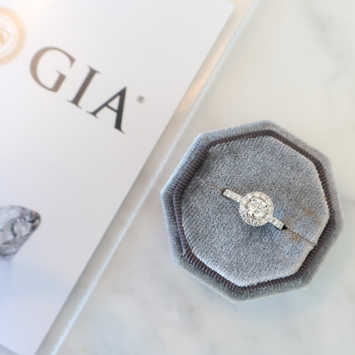 ANILLO COMPROMISO HALO AGUSTINA
