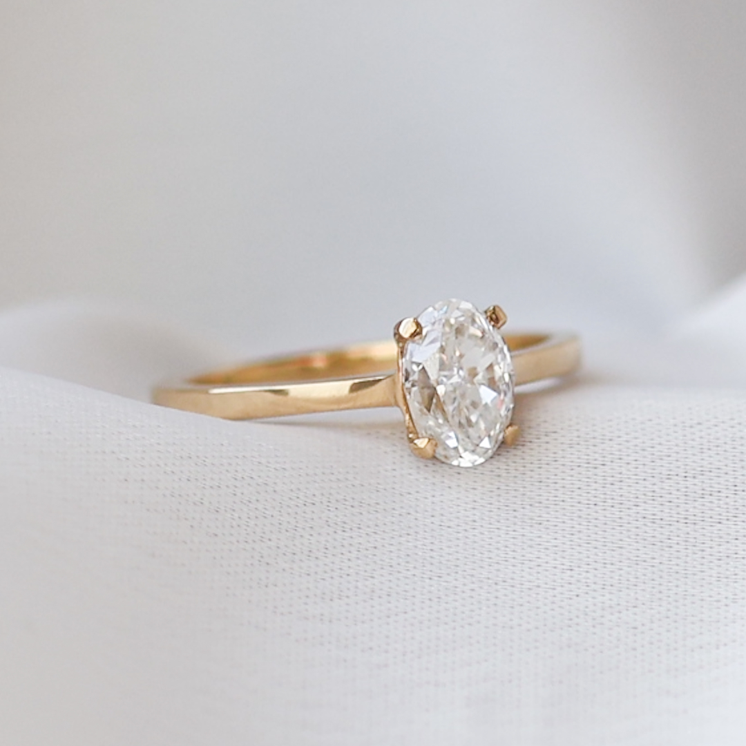Anillo Compromiso Solitario Oval