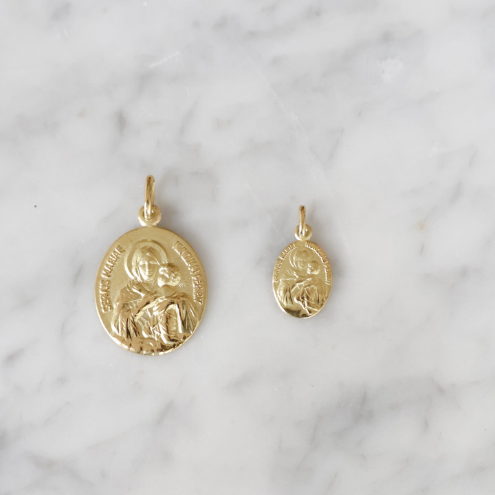 COLLAR VIRGEN SCHOENSTATT ORO 18K