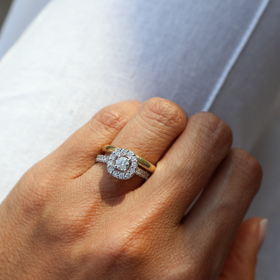 Anillo Compromiso Halo Diamante – Sofía Diez