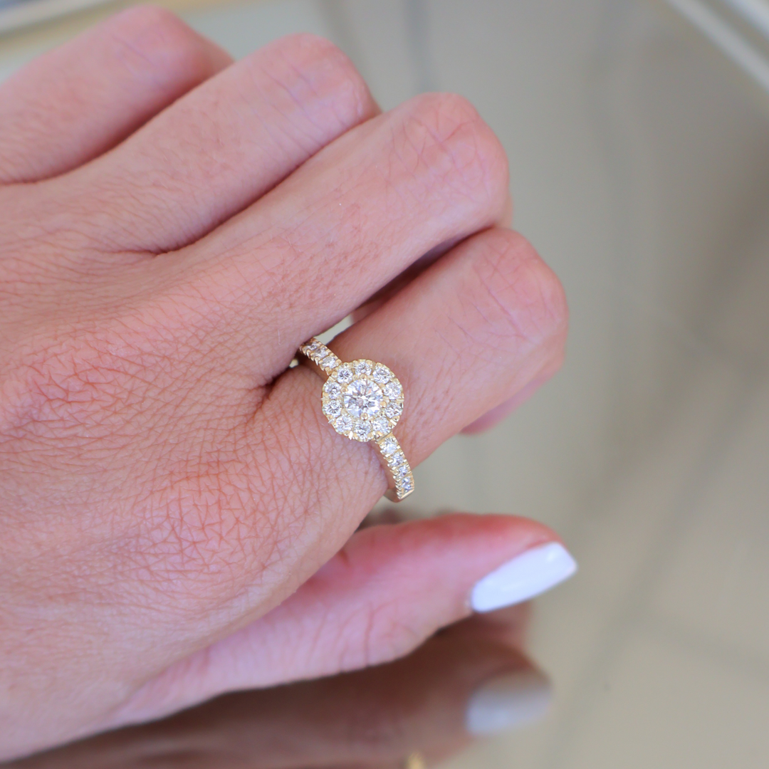 ANILLO COMPROMISO HALO EMILIA