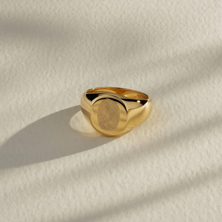 ANILLO SELLO GRABADO ORO 18K