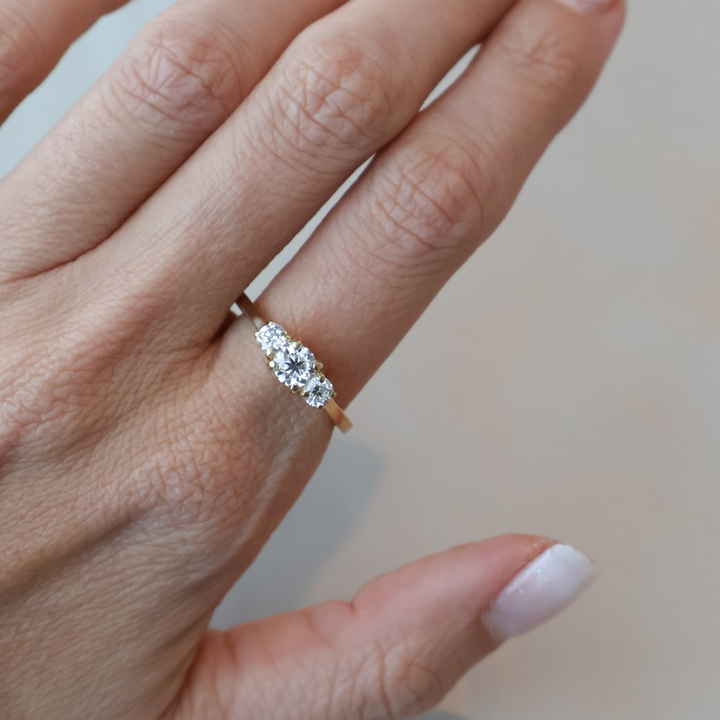 ANILLO COMPROMISO TRICILLO MILA