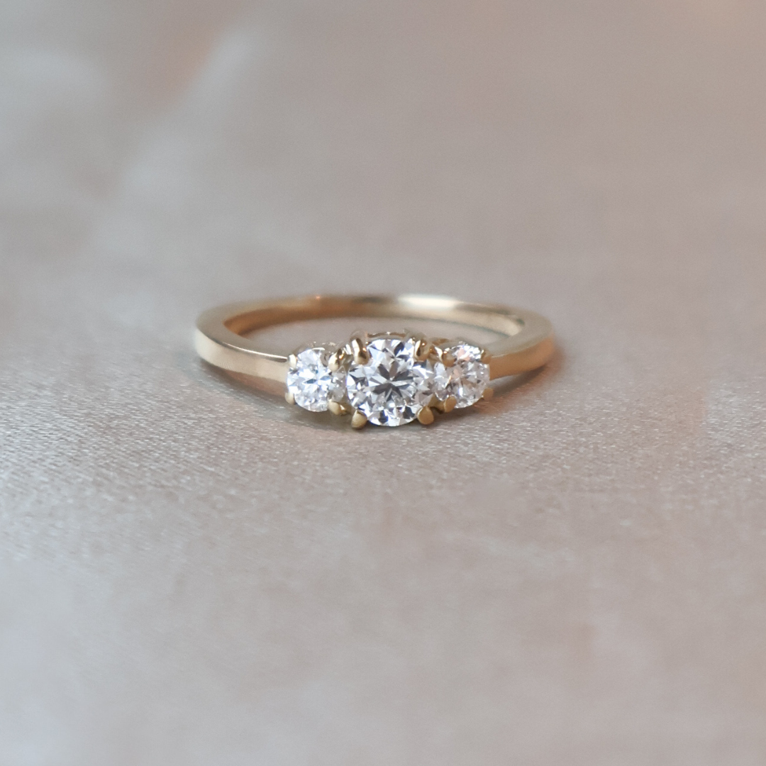 ANILLO COMPROMISO TRICILLO MILA
