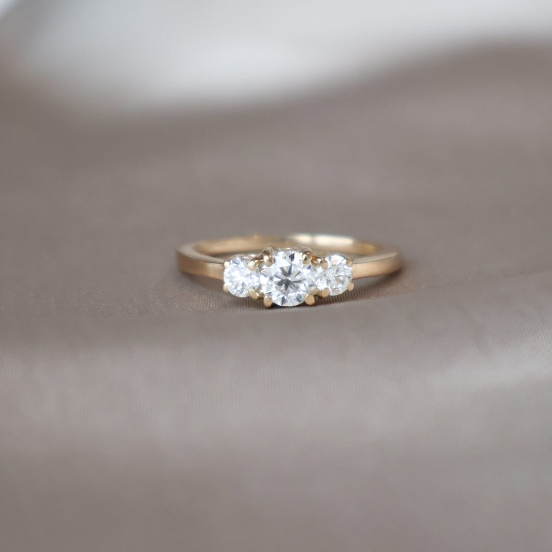 ANILLO COMPROMISO TRICILLO MILA