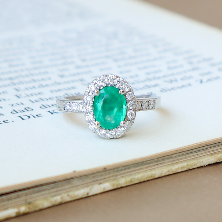 ANILLO COMPROMISO ESMERALDA