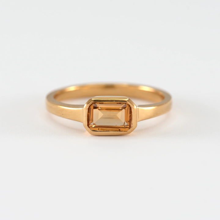 Anillo Familia Sacerdotisa
